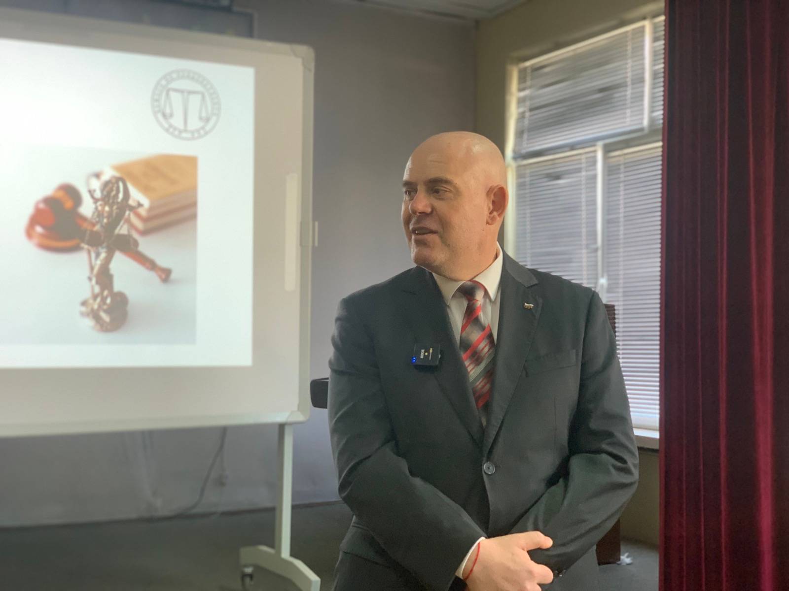  Главният прокурор Иван Гешев 